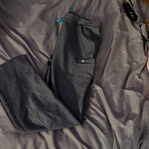 Figs yola skinny size M